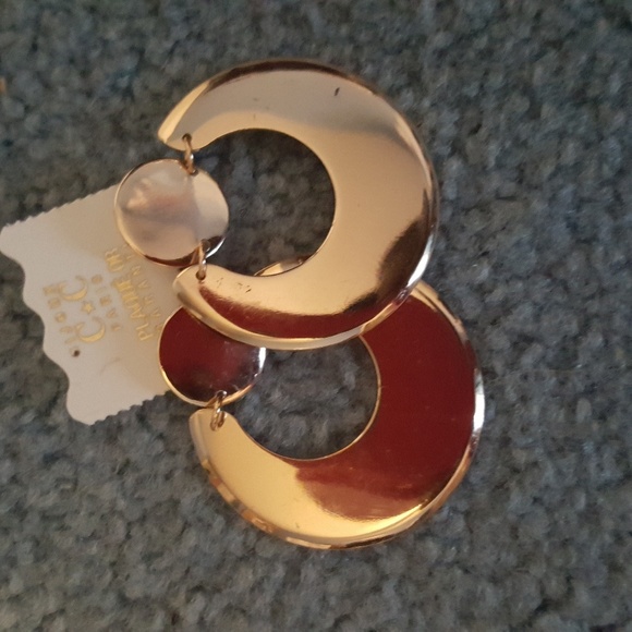 Jewelry - Picture 2 of 8